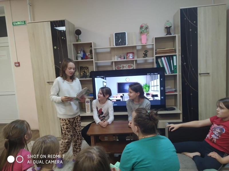 В ресурсном центре провели тематический час на тему: "На что опираться в выборе профессии"