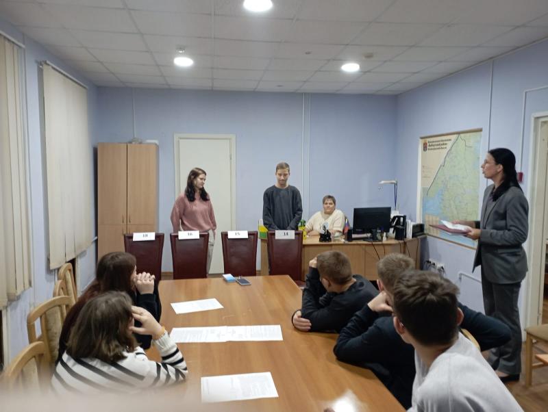 Ко дню правовой помощи детям члены КДН и ЗП при администрации Выборгского муниципального района Ленинградской области организовали встречу