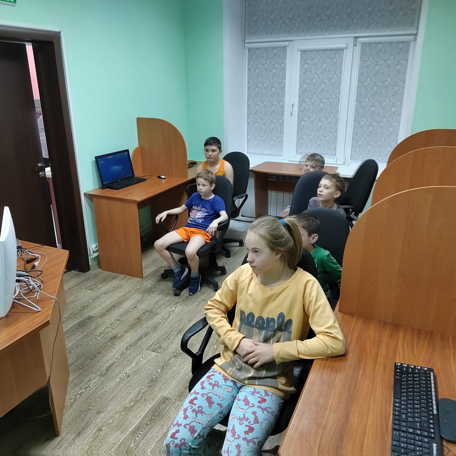 Викторина по правилам дорожного движения "Красный, желтый, зеленый"