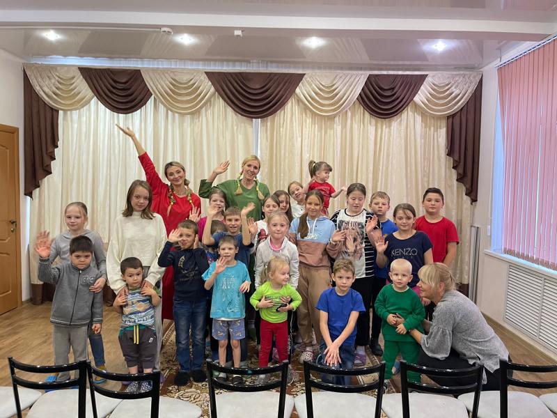 В гости к нам приезжал интерактивный детский спектакль