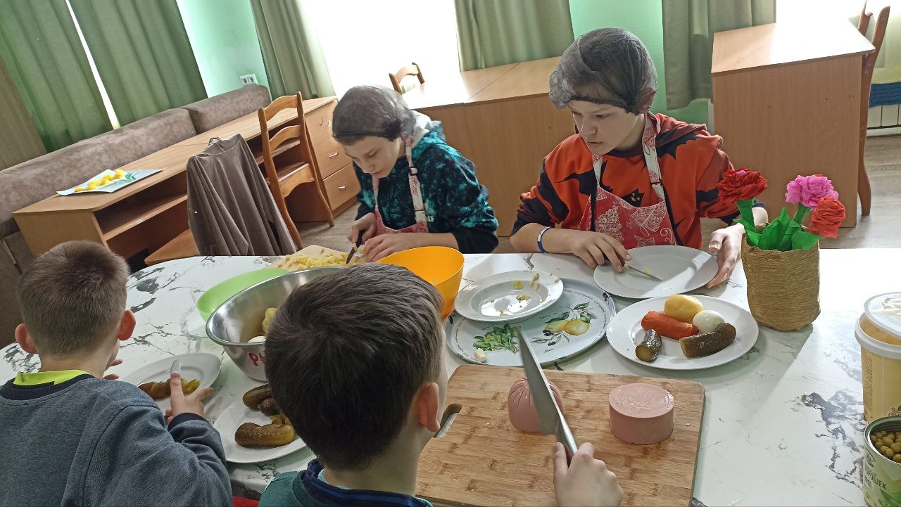 Мастер-класс по приготовлению салата оливье