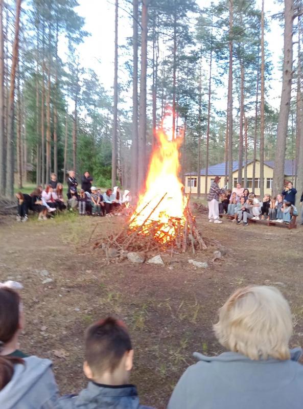 Прощальный костер в лагере
