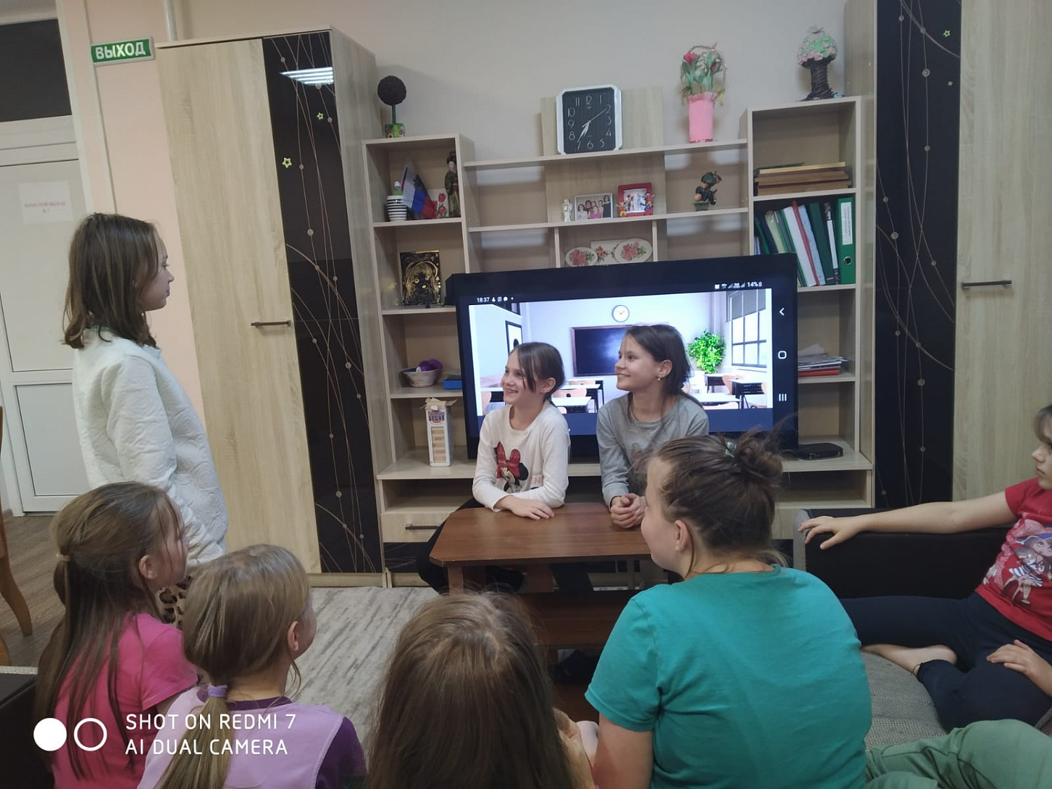 В ресурсном центре провели тематический час на тему: "На что опираться в выборе профессии"